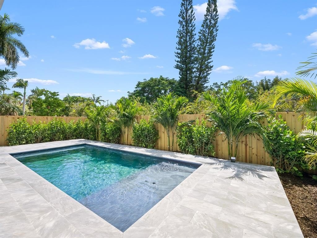 Fort Lauderdale, Florida, 33304, United States, 3 Bedrooms Bedrooms, ,2.5 BathroomsBathrooms,Residential,Forsale,2004485