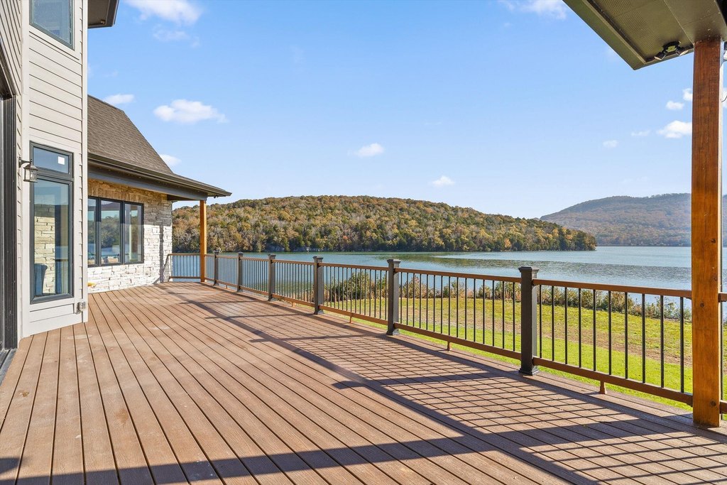 Jasper, Tennessee, 37347, United States, 5 Bedrooms Bedrooms, ,6.5 BathroomsBathrooms,Residential,Forsale,2009602