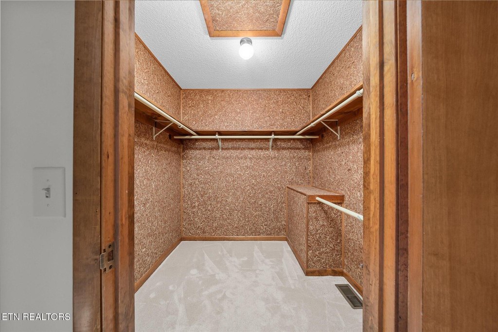 Crossville, Tennessee, 38558, United States, 2 Bedrooms Bedrooms, ,2 BathroomsBathrooms,Residential,Forsale,1907858