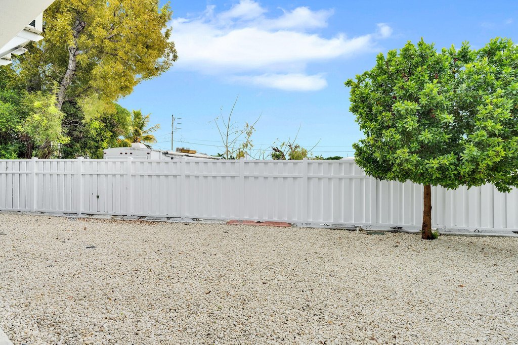 Marathon, Florida, 33050, United States, 1 Bedroom Bedrooms, ,2 BathroomsBathrooms,Residential,Forsale,2011108