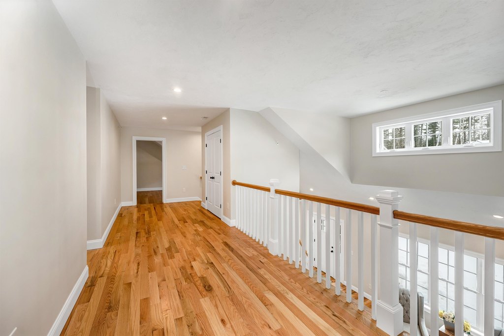 Meredith, New Hampshire, 03253, United States, 4 Bedrooms Bedrooms, ,2.5 BathroomsBathrooms,Residential,Forsale,2011245