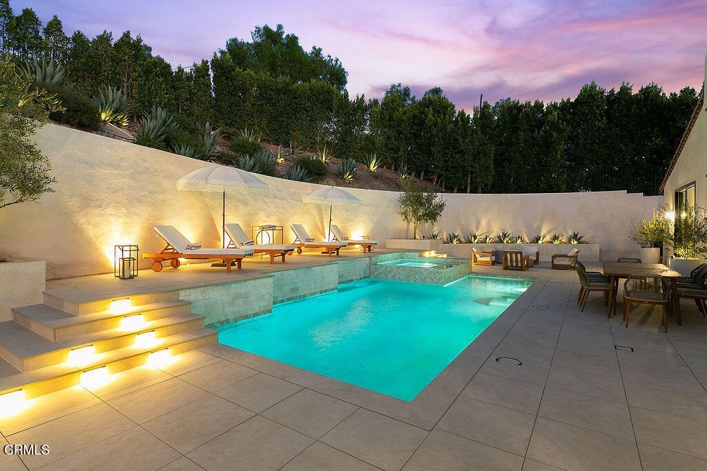 Thousand Oaks, California, 91362, United States, 4 Bedrooms Bedrooms, ,3.5 BathroomsBathrooms,Residential,Forsale,2004525