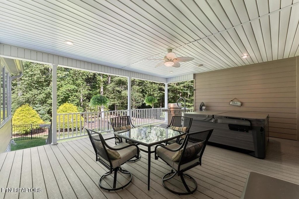 Crossville, Tennessee, 38558, United States, 3 Bedrooms Bedrooms, ,2.5 BathroomsBathrooms,Residential,Forsale,1968509