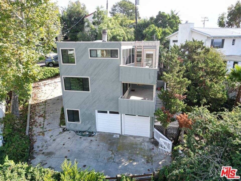 Malibu, California, 90265, United States, 3 Bedrooms Bedrooms, ,2 BathroomsBathrooms,Residential,Forsale,2009615