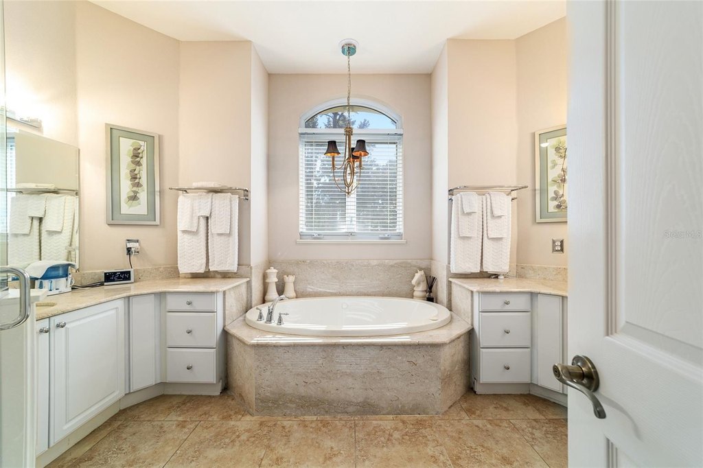 OCALA, Florida, 34480, United States, 4 Bedrooms Bedrooms, ,3 BathroomsBathrooms,Residential,Forsale,2004578