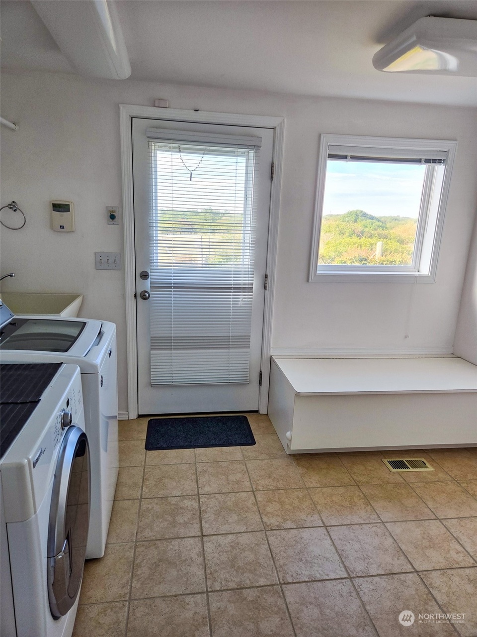 Ocean Shores, Washington, 98569, United States, 4 Bedrooms Bedrooms, ,3 BathroomsBathrooms,Residential,Forsale,2004449