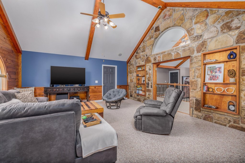 Talbott, Tennessee, 37877, United States, 5 Bedrooms Bedrooms, ,4.5 BathroomsBathrooms,Residential,Forsale,2002624