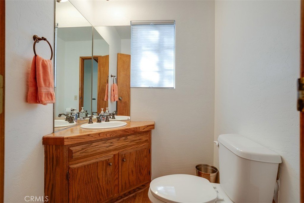 Lake Arrowhead, California, 92352, United States, 5 Bedrooms Bedrooms, ,3.5 BathroomsBathrooms,Residential,Forsale,1953304