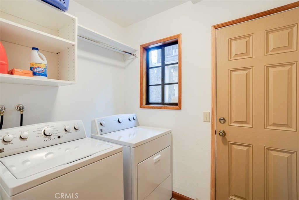 Lake Arrowhead, California, 92352, United States, 5 Bedrooms Bedrooms, ,3.5 BathroomsBathrooms,Residential,Forsale,1953304