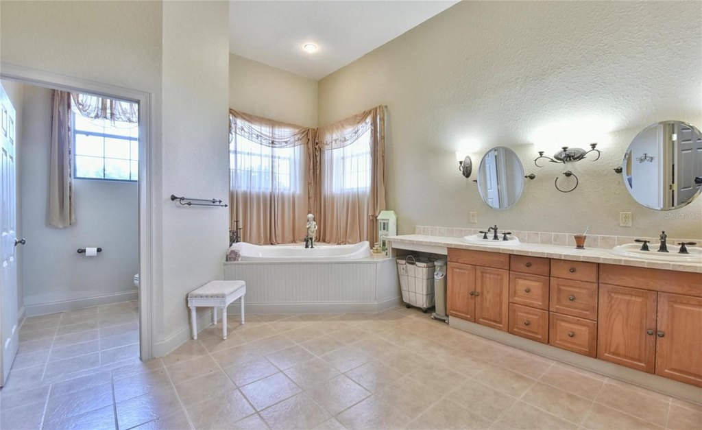 OCALA, Florida, 34482, United States, 7 Bedrooms Bedrooms, ,4.5 BathroomsBathrooms,Residential,Forsale,2004583