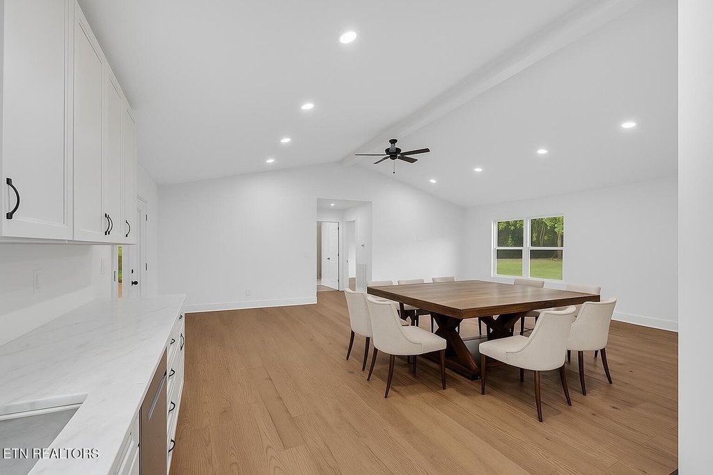 Maryville, Tennessee, 37801, United States, 3 Bedrooms Bedrooms, ,3 BathroomsBathrooms,Residential,Forsale,1973600