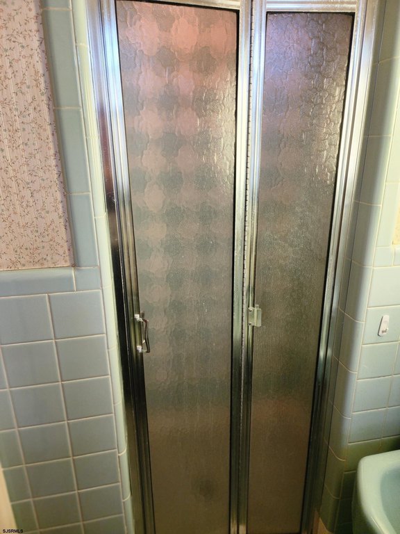 Linwood, New Jersey, 08221, United States, 4 Bedrooms Bedrooms, ,2 BathroomsBathrooms,Residential,Forsale,2004614