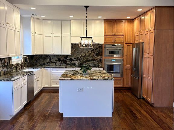 Flat Rock, North Carolina, 28731, United States, 3 Bedrooms Bedrooms, ,3 BathroomsBathrooms,Residential,Forsale,2004304