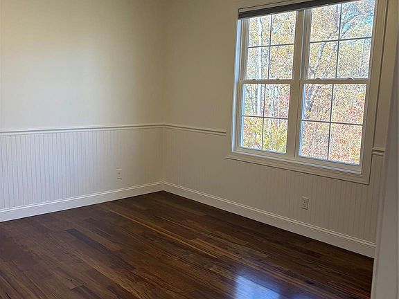 Flat Rock, North Carolina, 28731, United States, 3 Bedrooms Bedrooms, ,3 BathroomsBathrooms,Residential,Forsale,2004304