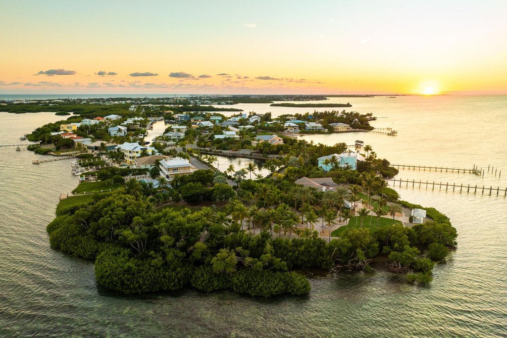 Marathon, Florida, 33050, United States, 3 Bedrooms Bedrooms, ,2.5 BathroomsBathrooms,Residential,Forsale,2011131