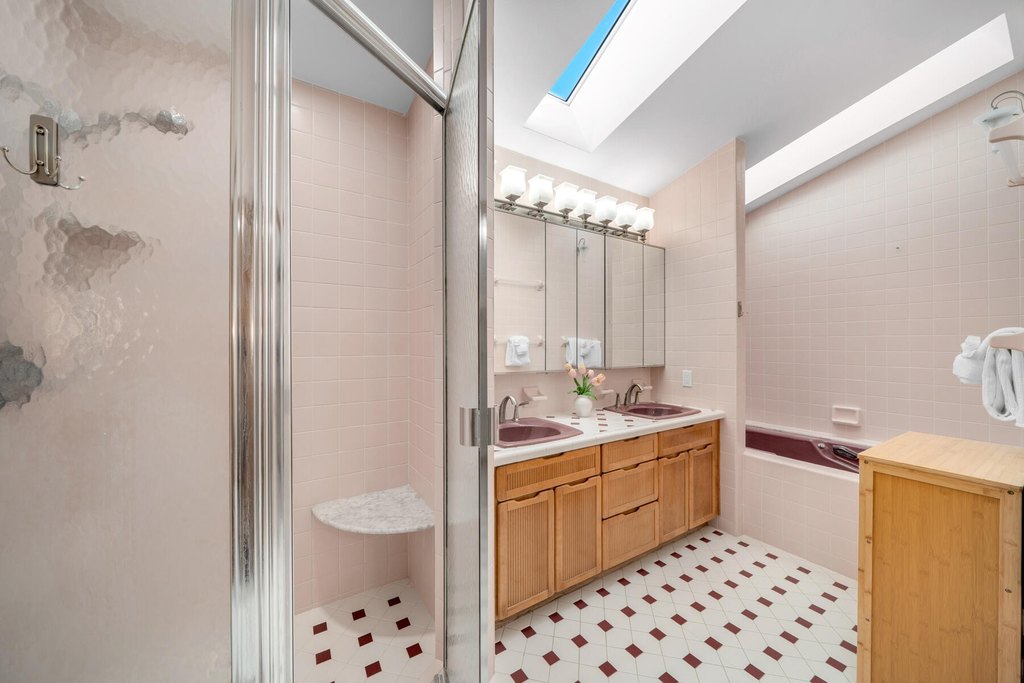 Marathon, Florida, 33050, United States, 3 Bedrooms Bedrooms, ,2.5 BathroomsBathrooms,Residential,Forsale,2011131