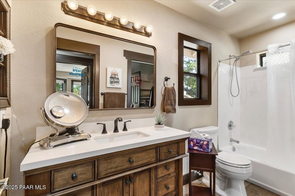 Paulden, Arizona, 86334, United States, 3 Bedrooms Bedrooms, ,2.5 BathroomsBathrooms,Residential,Forsale,1903147