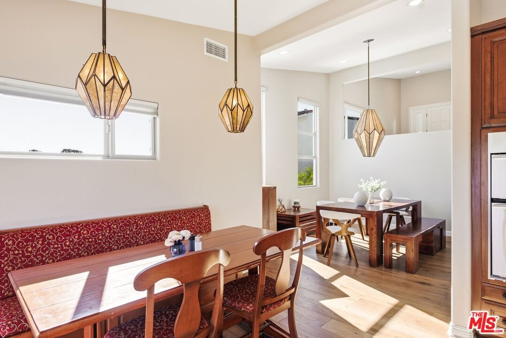 Malibu, California, 90265, United States, 4 Bedrooms Bedrooms, ,3.5 BathroomsBathrooms,Residential,Forsale,2009613