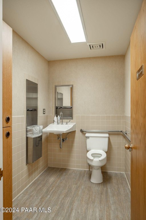 Prescott, Arizona, 86301, United States, ,Commercial,Forsale,1886222