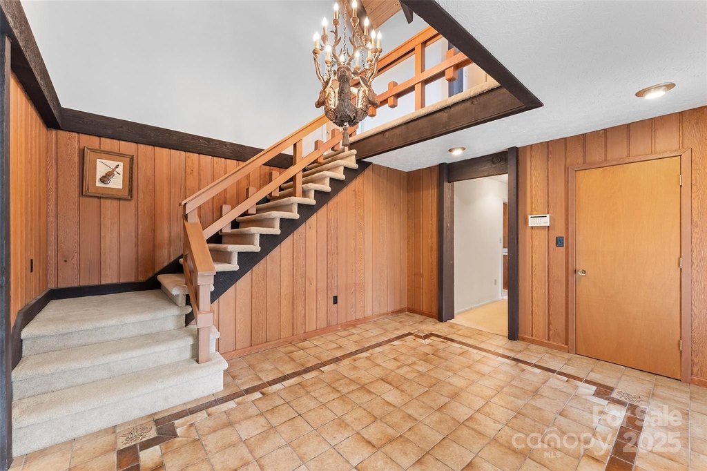 Asheville, North Carolina, 28806, United States, 4 Bedrooms Bedrooms, ,6.5 BathroomsBathrooms,Residential,Forsale,2011987