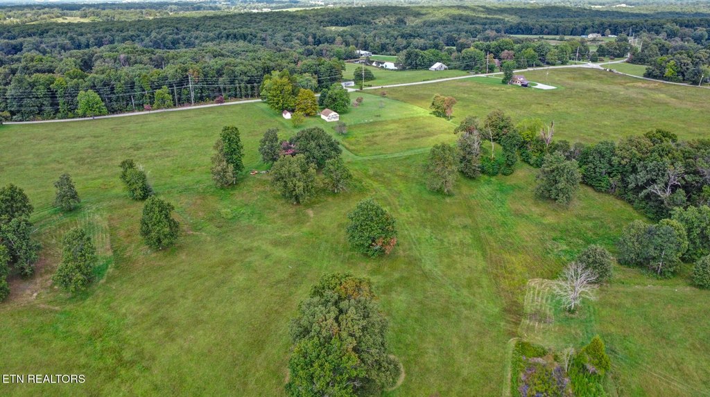 Crossville, Tennessee, 38555, United States, 3 Bedrooms Bedrooms, ,2 BathroomsBathrooms,Residential,Forsale,1952854