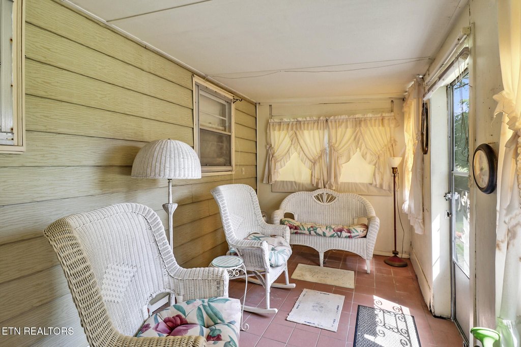 Crossville, Tennessee, 38555, United States, 3 Bedrooms Bedrooms, ,2 BathroomsBathrooms,Residential,Forsale,1952854