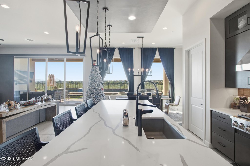 Tucson, Arizona, 85742, United States, 4 Bedrooms Bedrooms, ,4.5 BathroomsBathrooms,Residential,Forsale,2004420