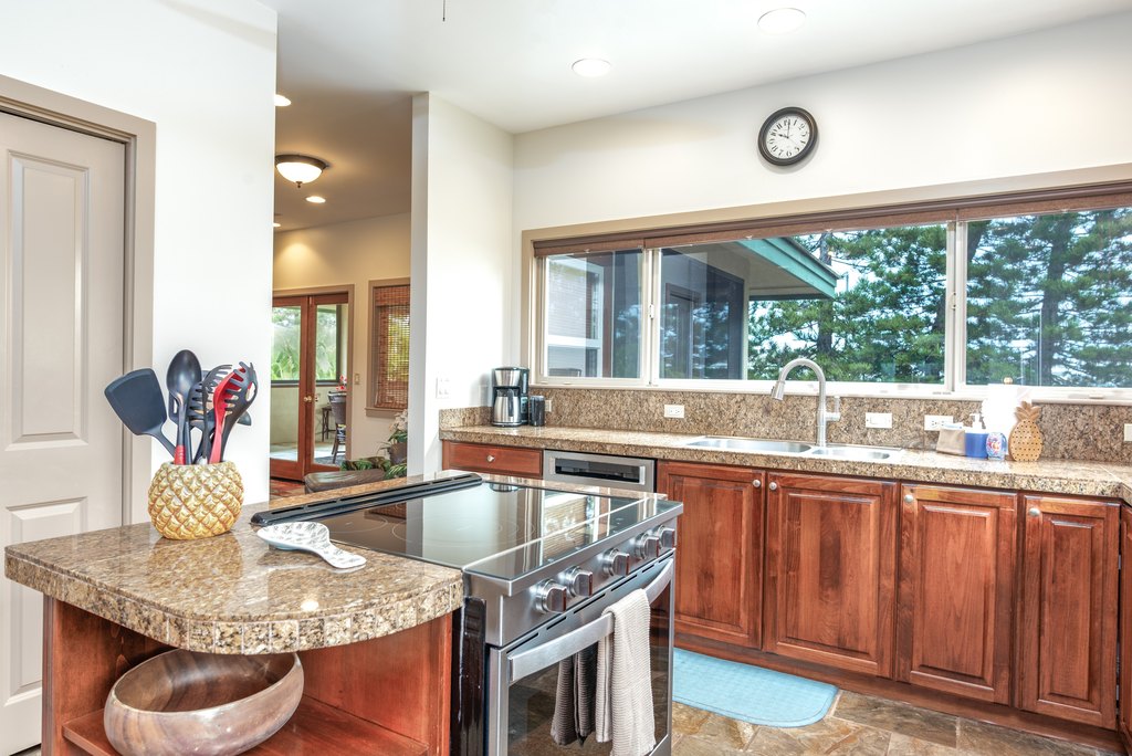 Kailua-Kona, Hawaii, 96740, United States, 4 Bedrooms Bedrooms, ,3.5 BathroomsBathrooms,Residential,Forsale,2004378