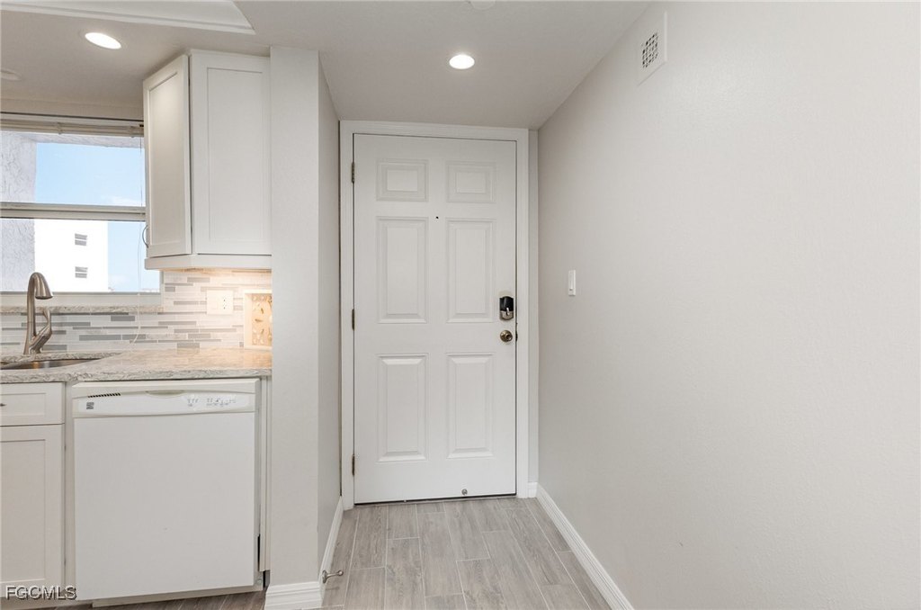 Fort Myers Beach, Florida, 33931, United States, 2 Bedrooms Bedrooms, ,2 BathroomsBathrooms,Residential,Forsale,2004816