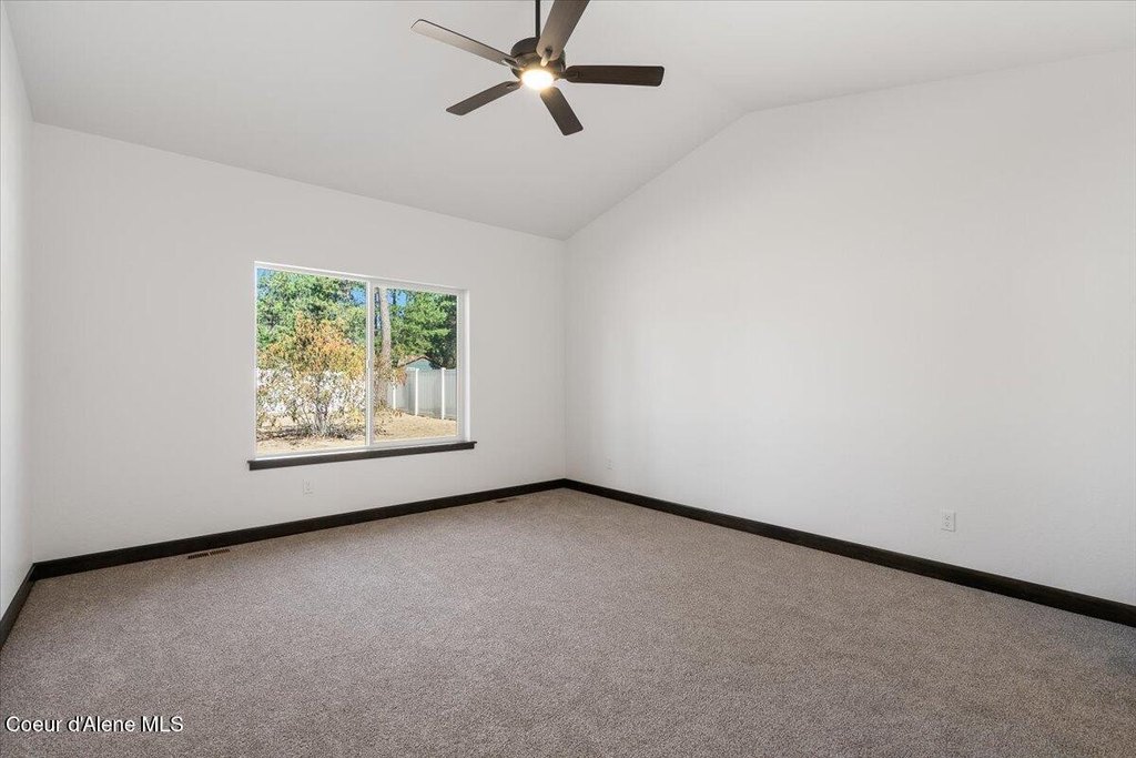 Post Falls, Idaho, 83854, United States, 4 Bedrooms Bedrooms, ,2.5 BathroomsBathrooms,Residential,Forsale,1984579