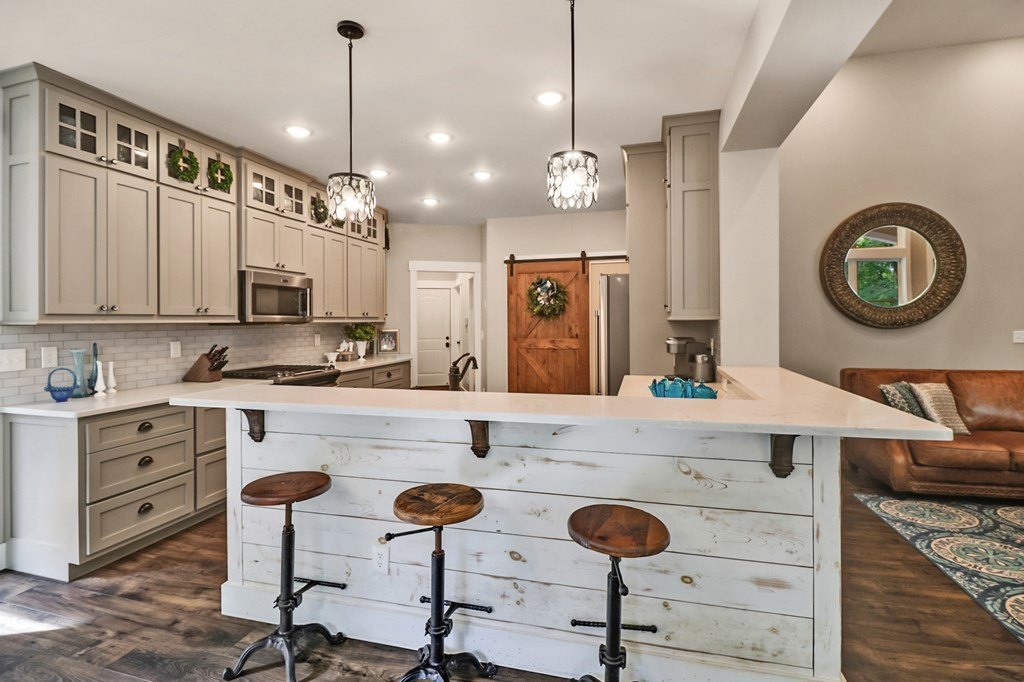 Jamestown, Tennessee, 38556, United States, 4 Bedrooms Bedrooms, ,4 BathroomsBathrooms,Residential,Forsale,1929826