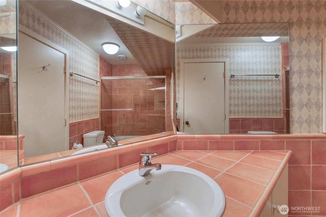 Eastsound, Washington, 98243, United States, 3 Bedrooms Bedrooms, ,2.5 BathroomsBathrooms,Residential,Forsale,2004457