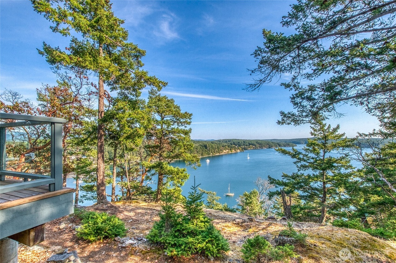 Eastsound, Washington, 98243, United States, 3 Bedrooms Bedrooms, ,2.5 BathroomsBathrooms,Residential,Forsale,2004457