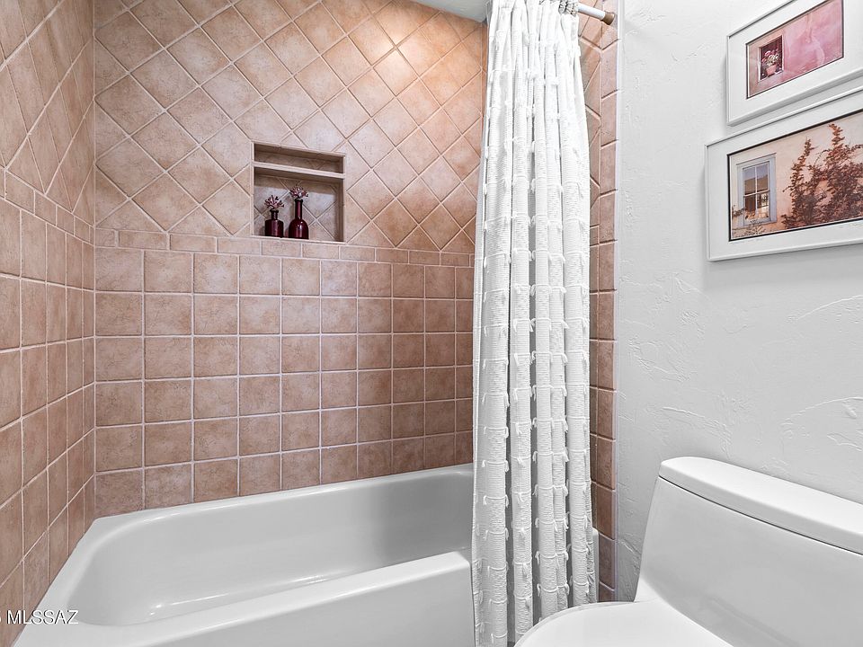 Tucson, Arizona, 85712, United States, 3 Bedrooms Bedrooms, ,2 BathroomsBathrooms,Residential,Forsale,2004426