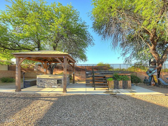 Tucson, Arizona, 85750, United States, 9 Bedrooms Bedrooms, ,8 BathroomsBathrooms,Residential,Forsale,2004434