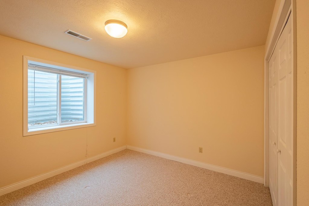 Spearfish, South Dakota, 57783, United States, 5 Bedrooms Bedrooms, ,3 BathroomsBathrooms,Residential,Forsale,2011078