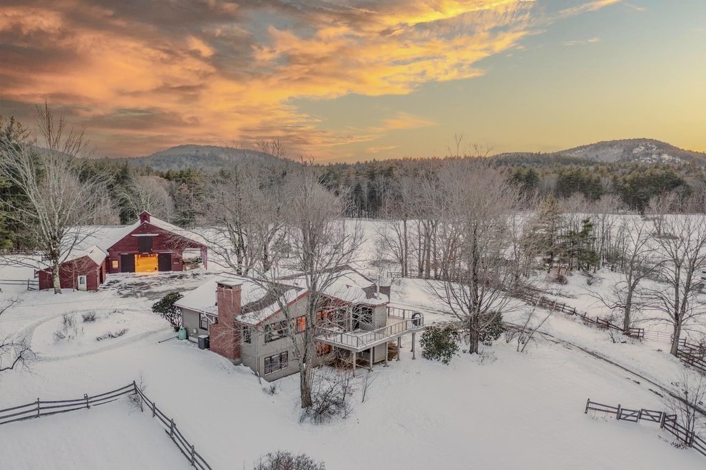 Nottingham, New Hampshire, 03290, United States, 4 Bedrooms Bedrooms, ,2.5 BathroomsBathrooms,Residential,Forsale,2004712