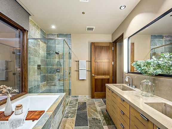 Tucson, Arizona, 85739, United States, 2 Bedrooms Bedrooms, ,3 BathroomsBathrooms,Residential,Forsale,2004442