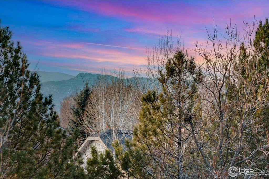 Windsor, Colorado, 80528, United States, 5 Bedrooms Bedrooms, ,3.5 BathroomsBathrooms,Residential,Forsale,2009202