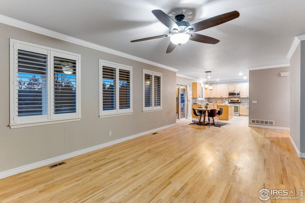 Windsor, Colorado, 80528, United States, 5 Bedrooms Bedrooms, ,3.5 BathroomsBathrooms,Residential,Forsale,2009202