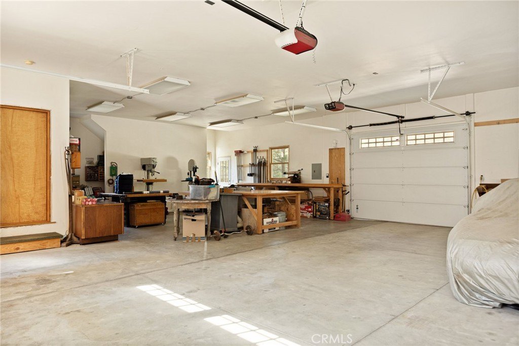 Running Springs, California, 92382, United States, 2 Bedrooms Bedrooms, ,3 BathroomsBathrooms,Residential,Forsale,1971043