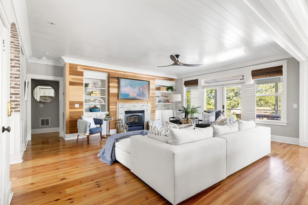 Charleston, South Carolina, 29414, United States, 8 Bedrooms Bedrooms, ,5.5 BathroomsBathrooms,Residential,Forsale,2007731