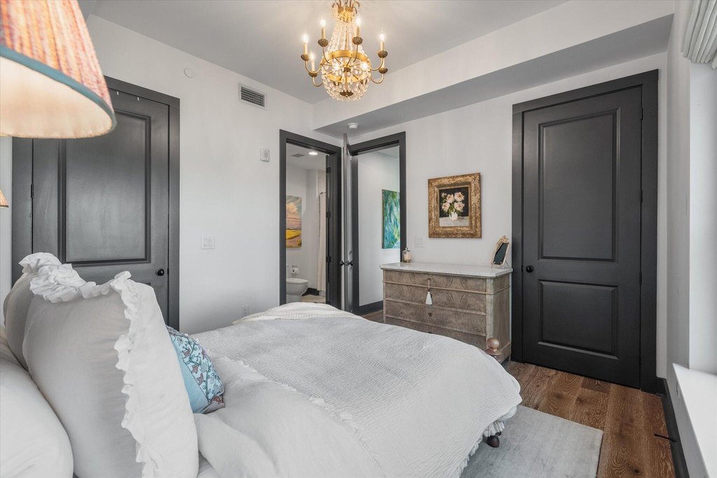 Charleston, South Carolina, 29401, United States, 2 Bedrooms Bedrooms, ,2 BathroomsBathrooms,Residential,Forsale,2007728