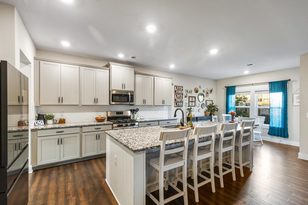 Ooltewah, Tennessee, 37363, United States, 4 Bedrooms Bedrooms, ,3 BathroomsBathrooms,Residential,Forsale,2009573