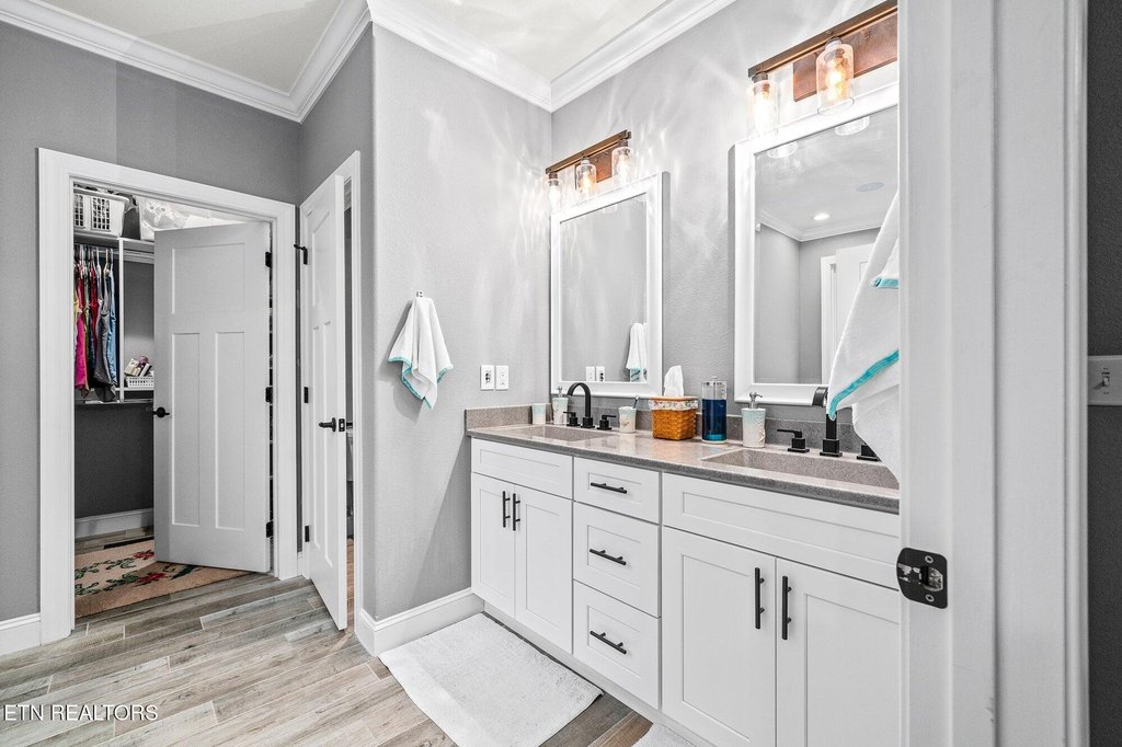 Crossville, Tennessee, 38558, United States, 3 Bedrooms Bedrooms, ,2.5 BathroomsBathrooms,Residential,Forsale,1907856