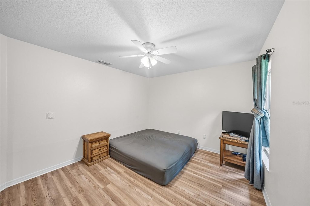 REDDICK, Florida, 32686, United States, 3 Bedrooms Bedrooms, ,2 BathroomsBathrooms,Residential,Forsale,2004576