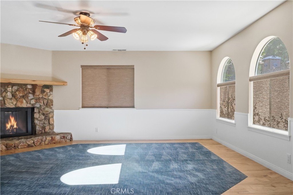 Lake Arrowhead, California, 92352, United States, 4 Bedrooms Bedrooms, ,3.5 BathroomsBathrooms,Residential,Forsale,2004861