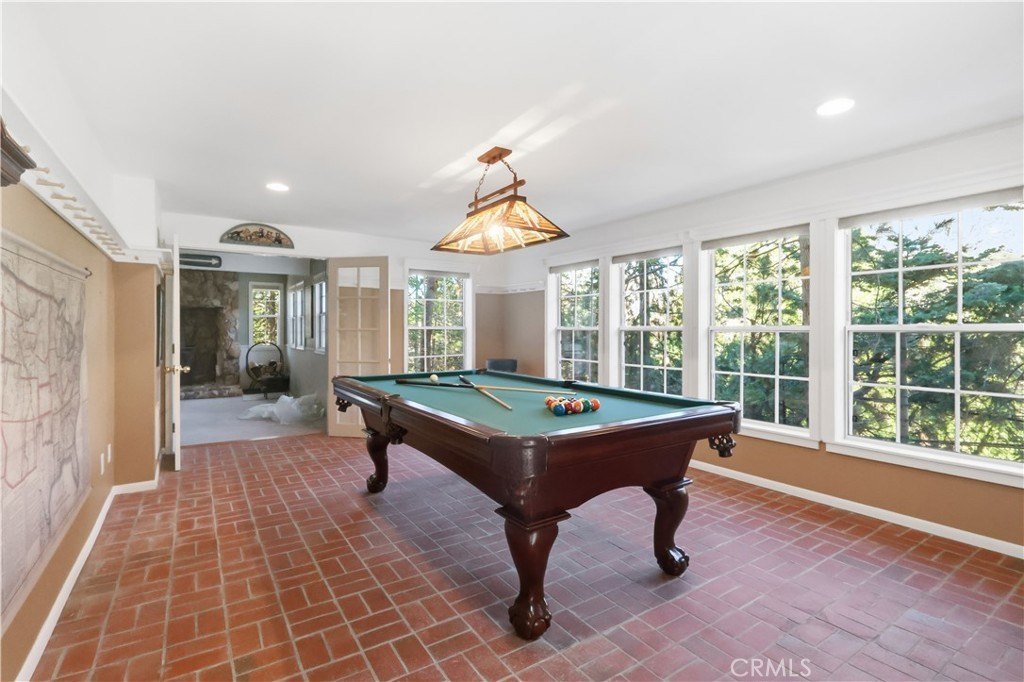 Lake Arrowhead, California, 92352, United States, 4 Bedrooms Bedrooms, ,3.5 BathroomsBathrooms,Residential,Forsale,2004861