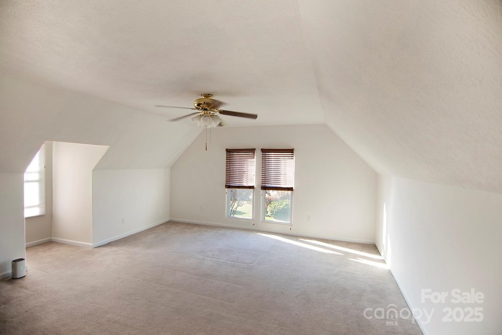 Hendersonville, North Carolina, 28792, United States, 3 Bedrooms Bedrooms, ,3 BathroomsBathrooms,Residential,Forsale,1960261