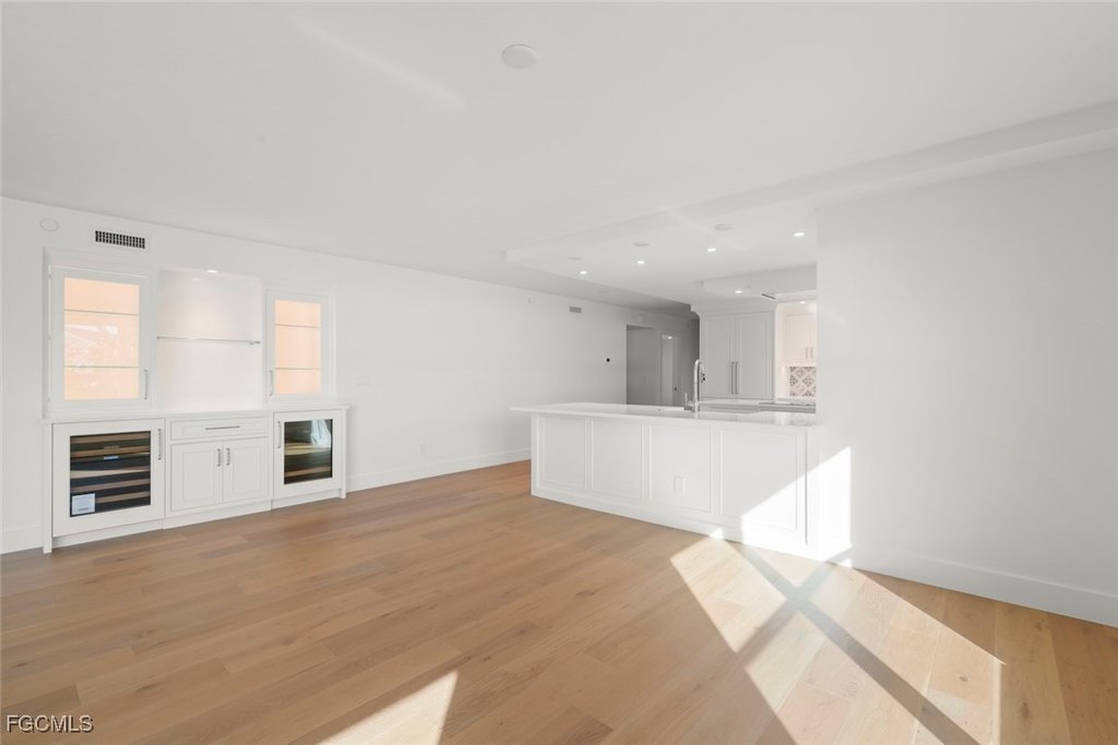 Sanibel, Florida, 33957, United States, 3 Bedrooms Bedrooms, ,3.5 BathroomsBathrooms,Residential,Forsale,2004792